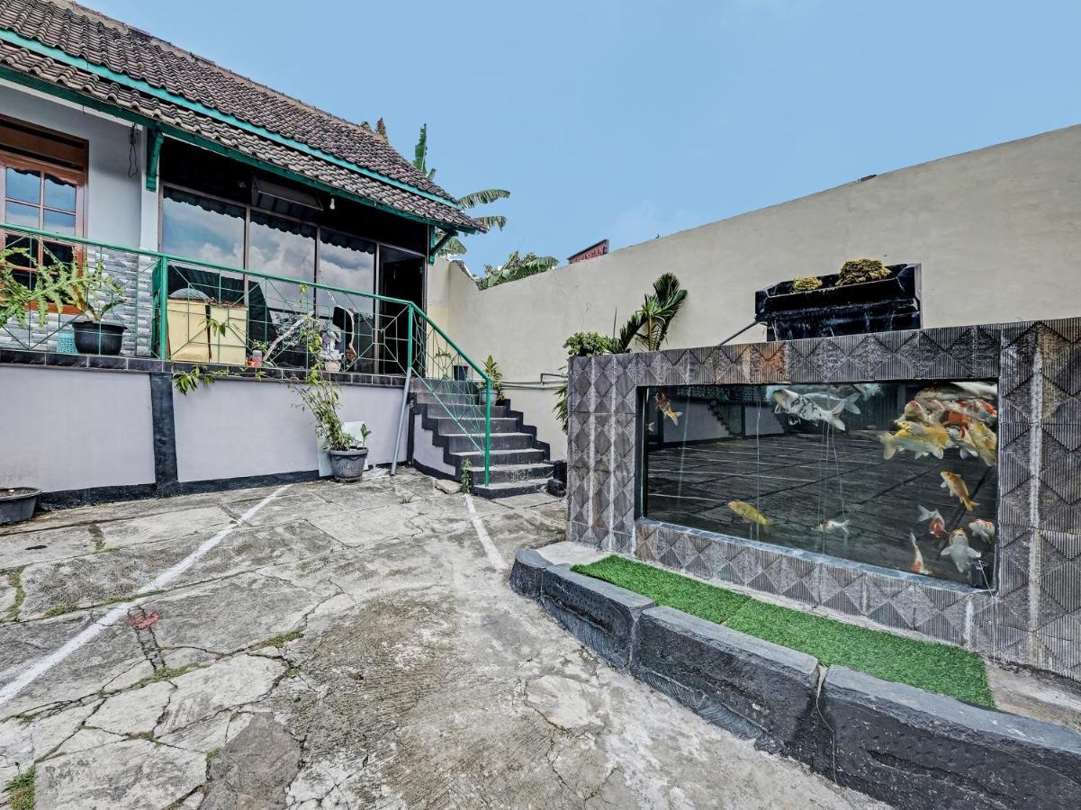 Spot On 91715 Citra Dewi 1 Hotel